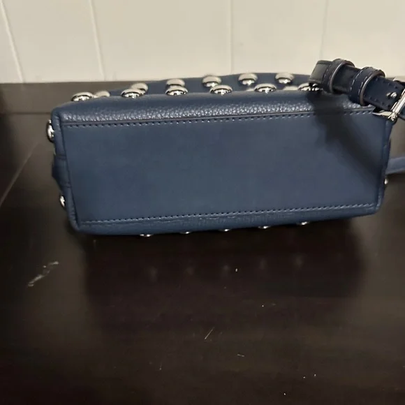 Michael Kors Blue Shoulder Bag with Silver Accents - Picture 5 of 5